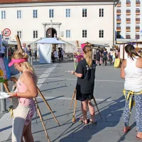 Postojna oživela na ulici