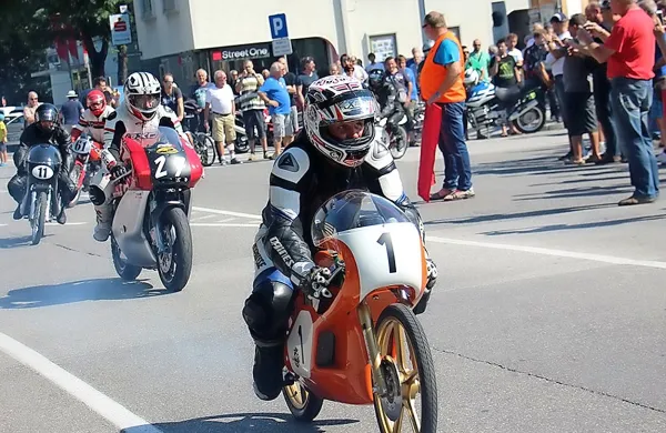 Z motocikli spet po mestu