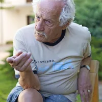 Veno Taufer: “Jáchym Topol, letošnji nagrajenec, je napisal, 
da je ponosen, ker je vilenica  mala Nobelova nagrada. In jo 
imenuje srednjeevropska. Ostaja in je edina te vrste, druge 
ni.”
