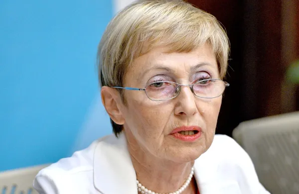 Ministrica za zdravje Milojka Kolar Celarc