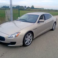 Maserati je ostal brez registrskih tablic.