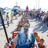 Zvestobo Neptunu je priseglo toliko dijakov kot že dolgo ne
