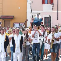 Zvestobo Neptunu je priseglo toliko dijakov kot že dolgo ne