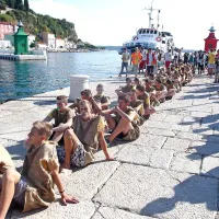 Zvestobo Neptunu je priseglo toliko dijakov kot že dolgo ne