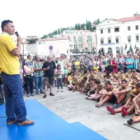 Zvestobo Neptunu je priseglo toliko dijakov kot že dolgo ne