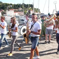 Zvestobo Neptunu je priseglo toliko dijakov kot že dolgo ne