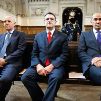 Okrajno sodišče v Ljubljani je odločilo, da je proces v zadevi 
Patria zastaral za vse tri obtožene, Janeza Janšo, Ivana 
Črnkoviča in Antona Krkoviča.