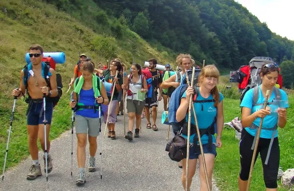 Mladi so opozorili, da je treba neokrnjene reke zaščititi. 