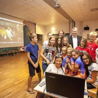  Učenci Osnovne šole Cirila Kosmača Piran so prek računalnika komunicirali z učenci Franklin Central High School iz 
Indianapolisa. 