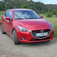 Mazda 2 je ohranila in uspešno nadgradila svoje poteze. 