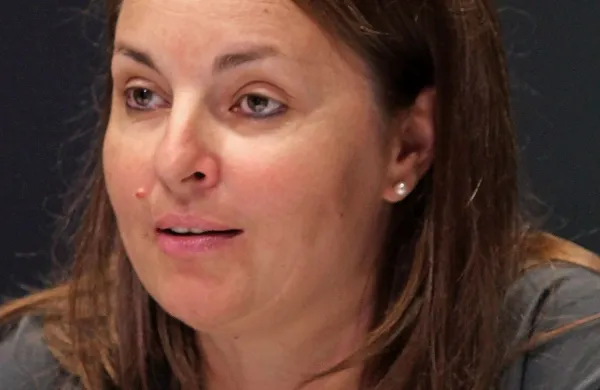 Pavla Jarc: “Veliko razmišljamo o tem, kako bi 
ljudi, ki sem prihajajo po bencin, v igralnice in 
nakupovalna središča, privabili tudi na kakšen 
kulturni dogodek.”