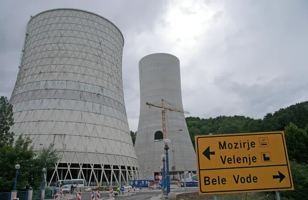 Za trojico iz afere Teš 6 - Aleša Maka, Marjeto Karner Lukač 
in Darko Rudolf, ki so na zatožno klop sedli zaradi suma 
mešetarjenja z delovno silo pri gradnji šestega bloka Termoelektrarne Šoštanj - je sodišče izreklo pogojne kazni.