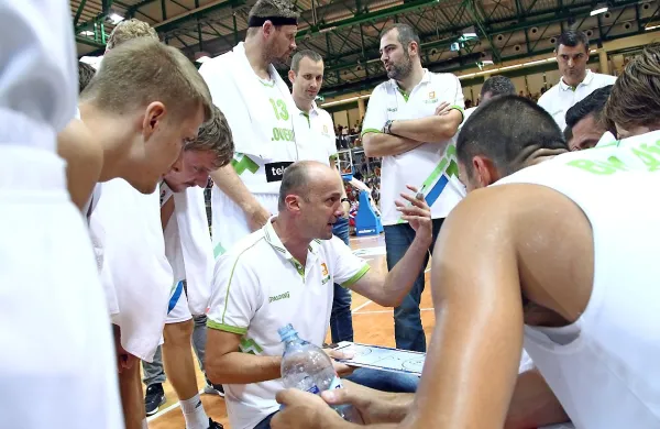 Slovenski košarkarji  so se s porazom proti Latviji   poslovili od 
evropskega prvenstva v Franciji. 