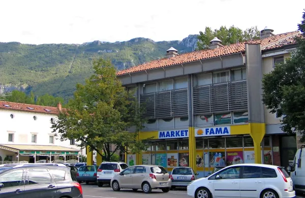 Spor zaradi Lavričevega trga se zaostruje: v podjetju Fama ob načrtovanih posegih zdaj 
napovedujejo, da resno razmišljajo o odhodu iz Ajdovščine.