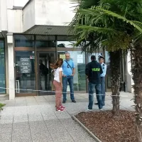 V sumljivem paketu  s srčki sumljivi  rastlinski delci (foto)