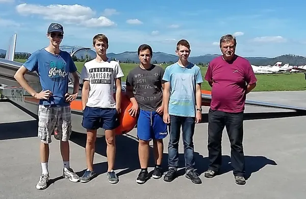 Mladi jadralni piloti