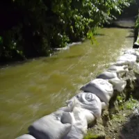  v Bovcu in v Mali vasi zaradi močnih padavin narasla gladina 
potoka Gereš.