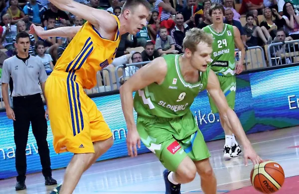 Jaka Blažić (desno)