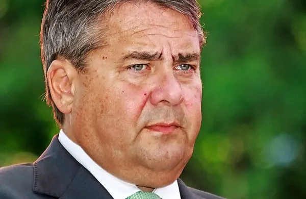 Nemški podkancler Sigmar Gabriel je danes napovedal, da 
bo naslednji teden odpotoval v Jordanijo, da bi ocenil, 
kakšno pomoč bi Evropa lahko ponudila beguncem, ki bežijo 
pred sirsko državljansko vojno. 