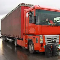 V torbah, ki sta bili pod posteljo v kabini tovornjaka, je bilo  
približno 62 kilogramov kokaina. 