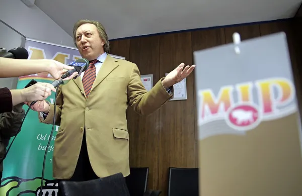Vojteh Volk za stečaj skupine Mip krivi nerazumevajoče 
banke.