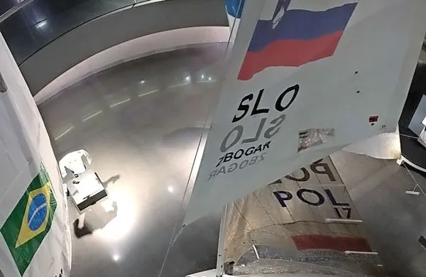 Jadro Vasilija Žbogarja na razstavi v Lozani.
