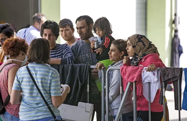 Begunce ob prihodu v Slovenijo po besedah direktorice PIC 
Katarine Bervar Sternad najbolj zanima postopek registracije.