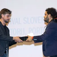 Jan Cvitkovič in član žirije Siniša Gačič
