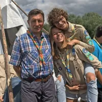 Pahor obiskal begunce v postojnskem centru za tujce