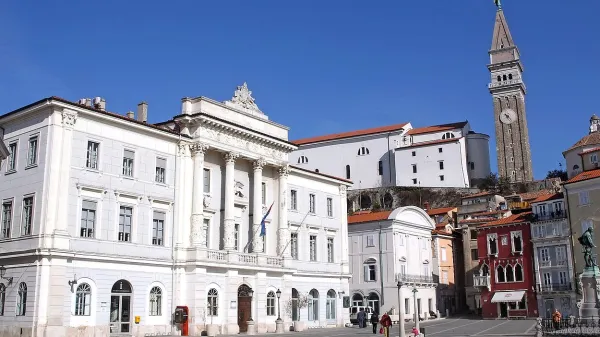 Piranski občinski svetniki so soglasno sprejeli sklep, da tudi 
občina Piran pristopi k sporazumu za odpis dolgov.