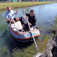 Ekipa Službe za varsvo obalnega morja je poginule ribe že 
odstranila.