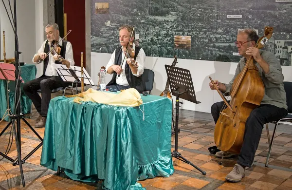 Letošnji festival Dnevi stare glasbe se je v soboto sklenil s 
koncertom Zakantaj i zasopi, od Učke do mora! 