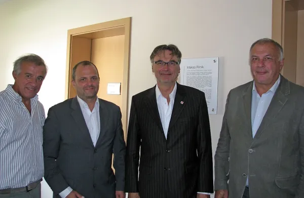 Na prvi delavnici so nanizali vrsto možnosti za sodelovanje: 
(od leve) Antonio Zambon, Uroš Brežan, Thierry Billet in Bojan 
Sever.  