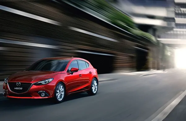 Mazda 3 &ndash; navdu&scaron;uje z dizajnom, zmogljivostmi in varčnostjo