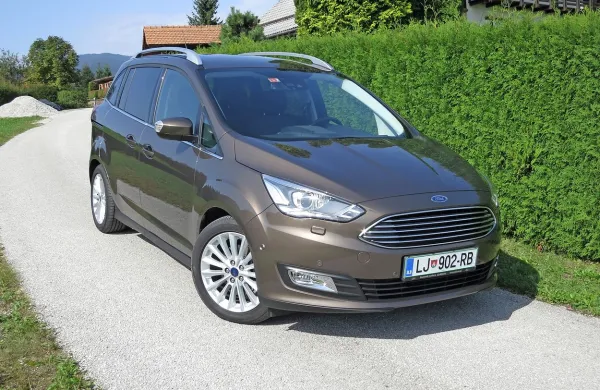 Novi Fordov C-max je doživel temeljito prenovo.