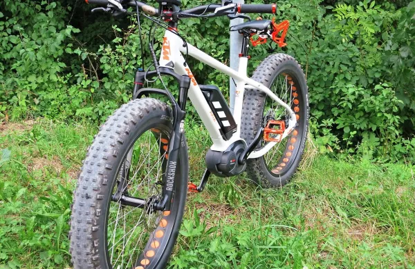 Tale KTM je že na prvi pogled zasnovan za skalnat teren.