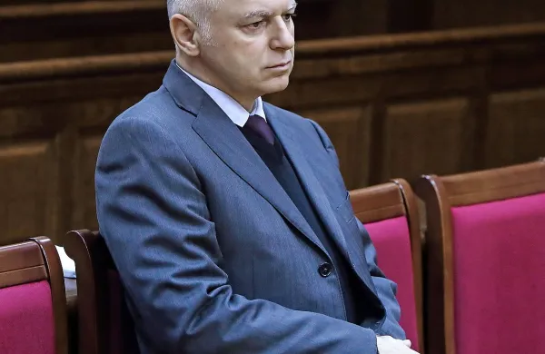 Andrej Lovšin je na ustavno sodišče vložil pobudo za presojo 
ustavnosti zakona o odvzemu premoženja nezakonitega 
izvora. 