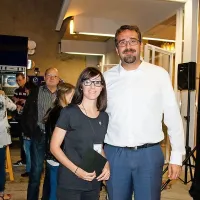 Mladostna zagnanost in svetloba sta premagali temo