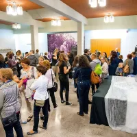 Mladostna zagnanost in svetloba sta premagali temo