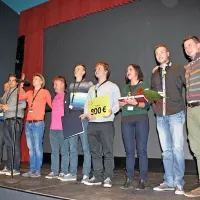 Ustvarjalna ekipa KUD “Zarja” Trnovlje - Celje je slavila na odru postojnskega kulturnega 
doma. 