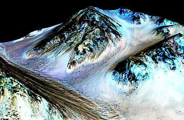 Ameriška vesoljska agencija Nasa je danes potrdila obstoj 
tekoče vode na Marsu.