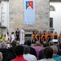 Za blagoslov  opravljenih del je poskrbel upokojeni  koprski 
škof Metod Pirih.