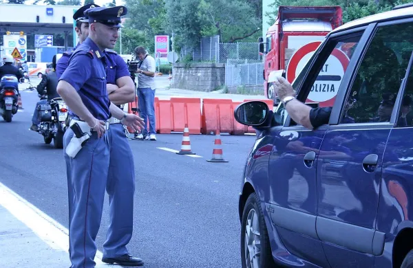 Italija, kot vse kaže, ne bo zaprla meje s Slovenijo, varnostne 
sile na obmejnem območju pa že ves čas izvajajo nadzor.