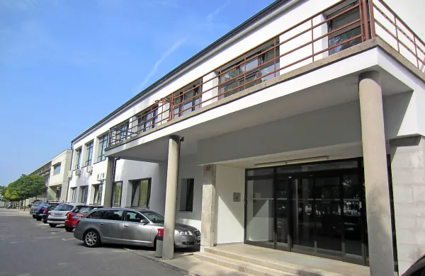 Sežanski podjetniški center Inkubator d.o.o., ki je v solasti 
Občine Sežana in Slovenete, bo po dveh desetletjih dobil  
novega direktorja.  

