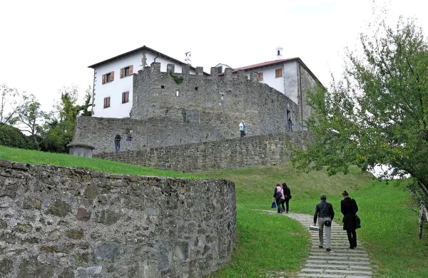 Premski grad že skoraj tri desetletja gosti književnike.  