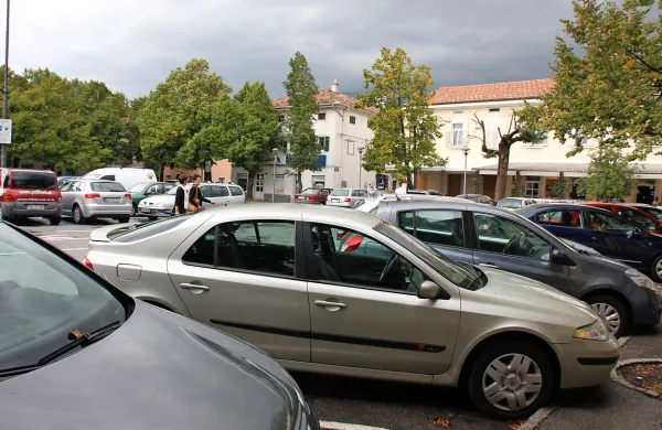 Mirujoči promet v mestu je ena od večnih skrbi redarstva.  