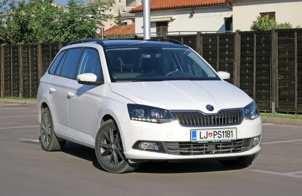 Karavanska fabia je po zunanjosti resen avtomobil. 