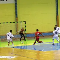 Goričani (beli) so se v pokalu MNZ dobro upirali prvoligašu 
Kixu. V drugi ligi bi morali biti med boljšimi.
