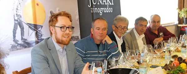 Na strokovnem delu briške trgatve so bili govorci (z leve): Alex 
Hunt, Darinko Ribolica, Dušan Brejc, Roberto Gaudio in Istok 
Mikulin.