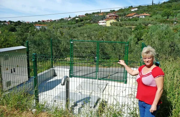  Nada Černe iz Bragetov meni, da so delavci črpališče zgradili 
strokovno, saj je delovanje tiho, iz njega pa ne zaudarja. 